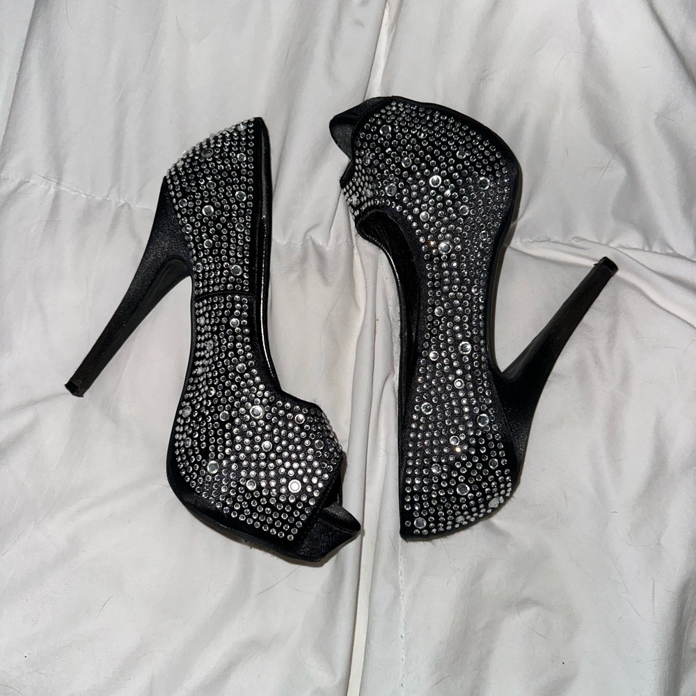 Charlotte Russe Elegant Black Stiletto Heels w/ Rhinestones Size 6